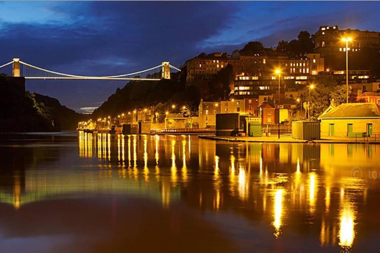 Beautiful Large Victorian Waterfront House Bristol