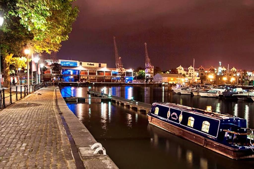 Beautiful Large Victorian Waterfront House * Bristol