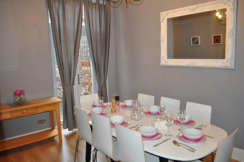 Holiday home Beautiful Large Victorian Waterfront House Bristol