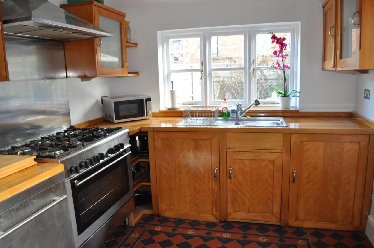 Holiday home Beautiful Large Victorian Waterfront House Bristol